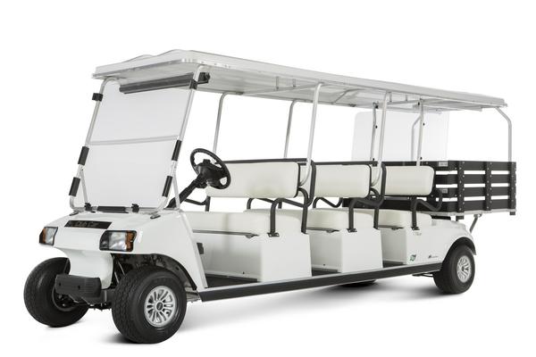 Club Car Villager 8 Personentransporter mit 6 Sitzplätzen und einer Ladefläche mit Cargobox.