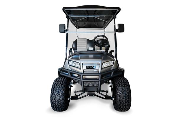 Frontansicht eines Golfcart Onward von Club Car als 6-Sitzer in der Lifted Version.